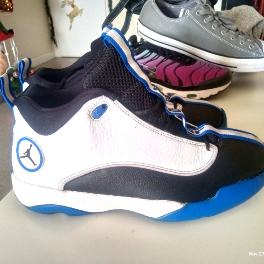 Jordans size 9